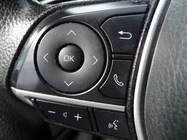 Thumbnail: 2023 Toyota Camry - 12