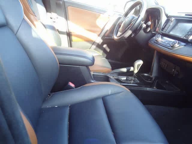 Thumbnail: 2017 Toyota RAV4 - 10