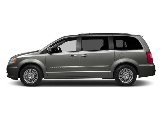 Thumbnail: 2013 Chrysler Town & Country - 3