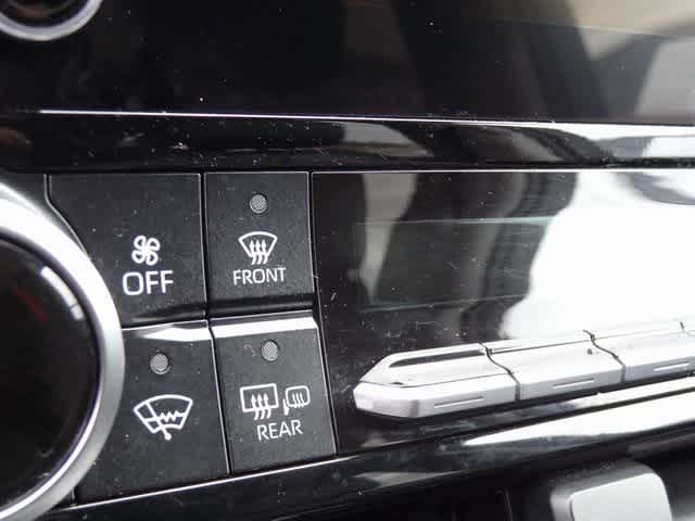 Thumbnail: 2023 Toyota Highlander - 15