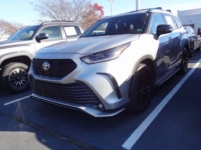 Thumbnail: 2023 Toyota Highlander - 1