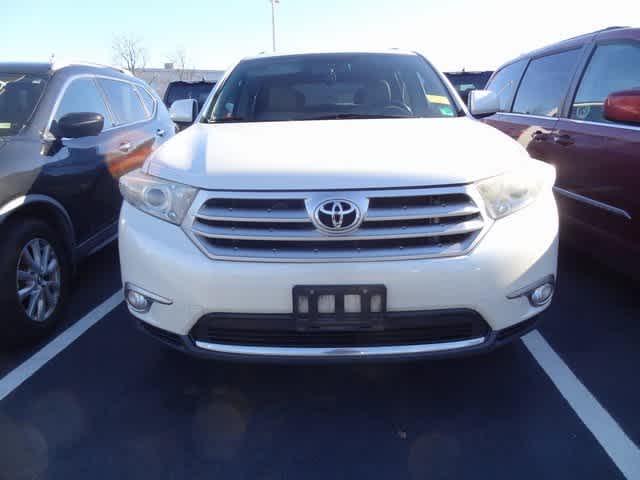 Thumbnail: 2013 Toyota Highlander - 2