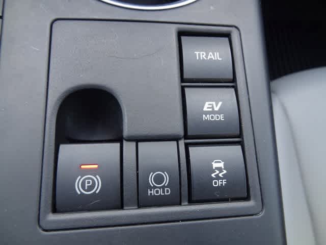 Thumbnail: 2023 Toyota Highlander - 36