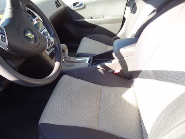 Thumbnail: 2012 Chevrolet Malibu - 6