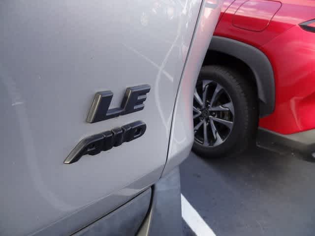 Thumbnail: 2022 Toyota RAV4 - 8