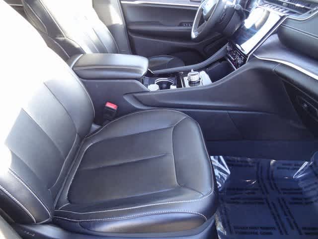 Thumbnail: 2023 Jeep Grand Cherokee - 15