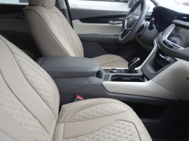 Thumbnail: 2020 Cadillac XT5 - 10