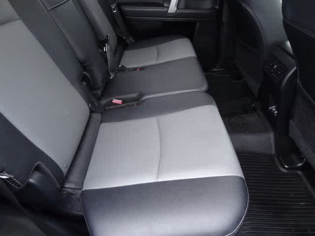 Thumbnail: 2022 Toyota 4Runner - 10