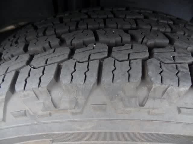 Thumbnail: 2015 Jeep Wrangler - 14