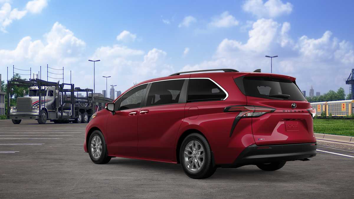 Thumbnail: 2026 Toyota Sienna - 6
