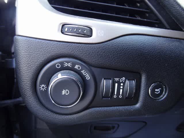 Thumbnail: 2014 Jeep Cherokee - 9