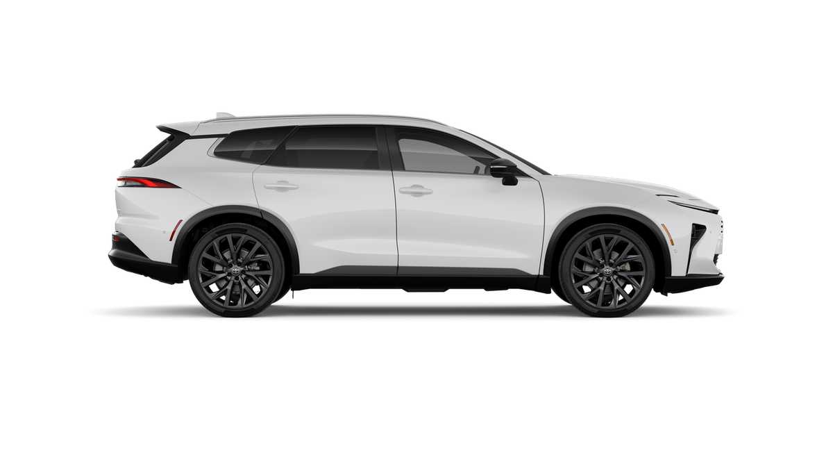 Thumbnail: 2026 Toyota Crown Signia - 10