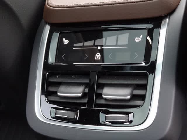 Thumbnail: 2024 Volvo XC90 - 18