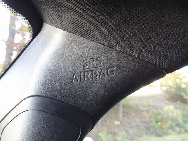 Thumbnail: 2017 Toyota Tacoma - 32