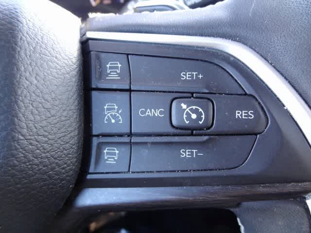 Thumbnail: 2023 Jeep Grand Cherokee - 19