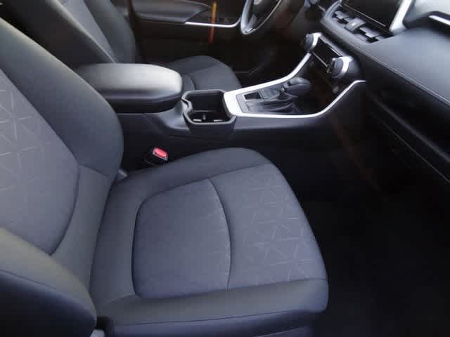 Thumbnail: 2024 Toyota RAV4 - 17