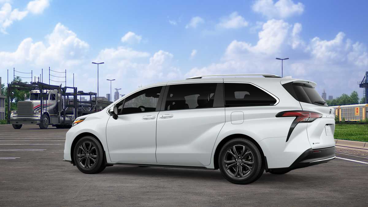 Thumbnail: 2026 Toyota Sienna - 5