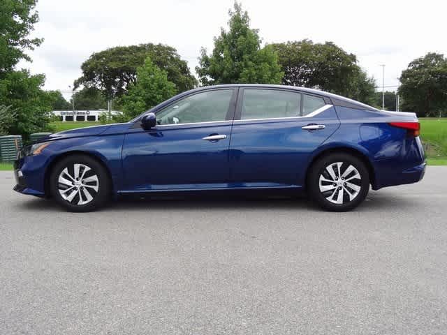 Thumbnail: 2022 Nissan Altima - 2