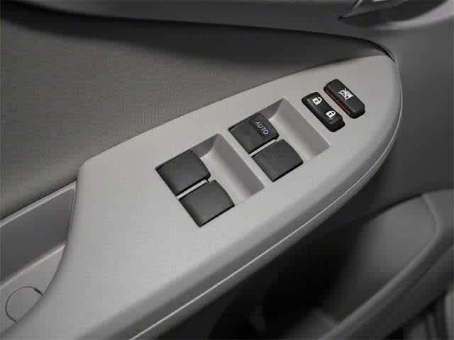 Thumbnail: 2013 Toyota Corolla - 14