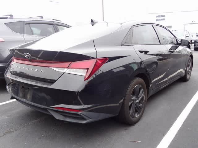 Thumbnail: 2023 Hyundai Elantra - 4
