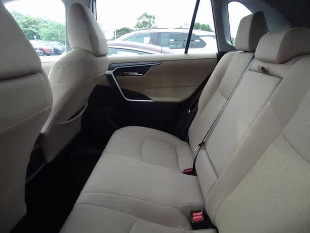 2024 Toyota RAV4 XLE 8