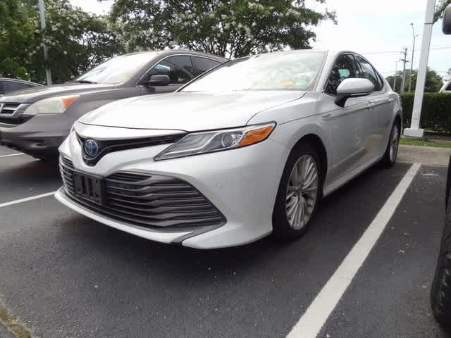 Thumbnail: 2020 Toyota Camry - 1
