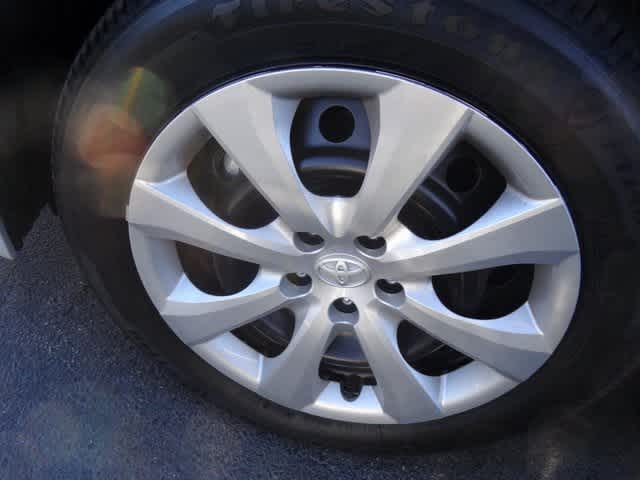 Thumbnail: 2025 Toyota Corolla - 18