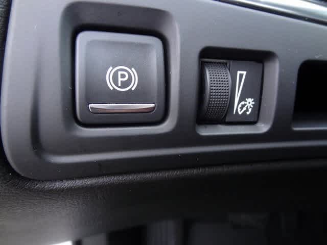 Thumbnail: 2021 Cadillac XT6 - 23