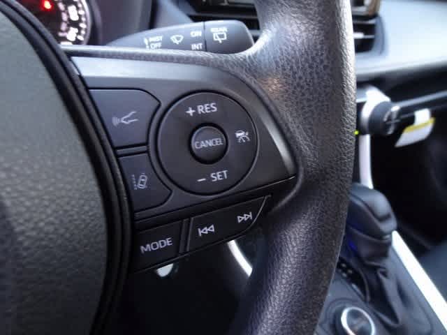 Thumbnail: 2022 Toyota RAV4 - 15