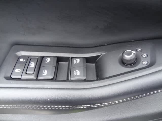 Thumbnail: 2023 Jeep Grand Cherokee - 8