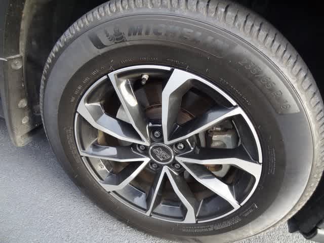 Thumbnail: 2023 Toyota Highlander - 11