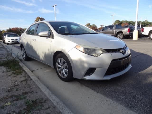 Thumbnail: 2015 Toyota Corolla - 2