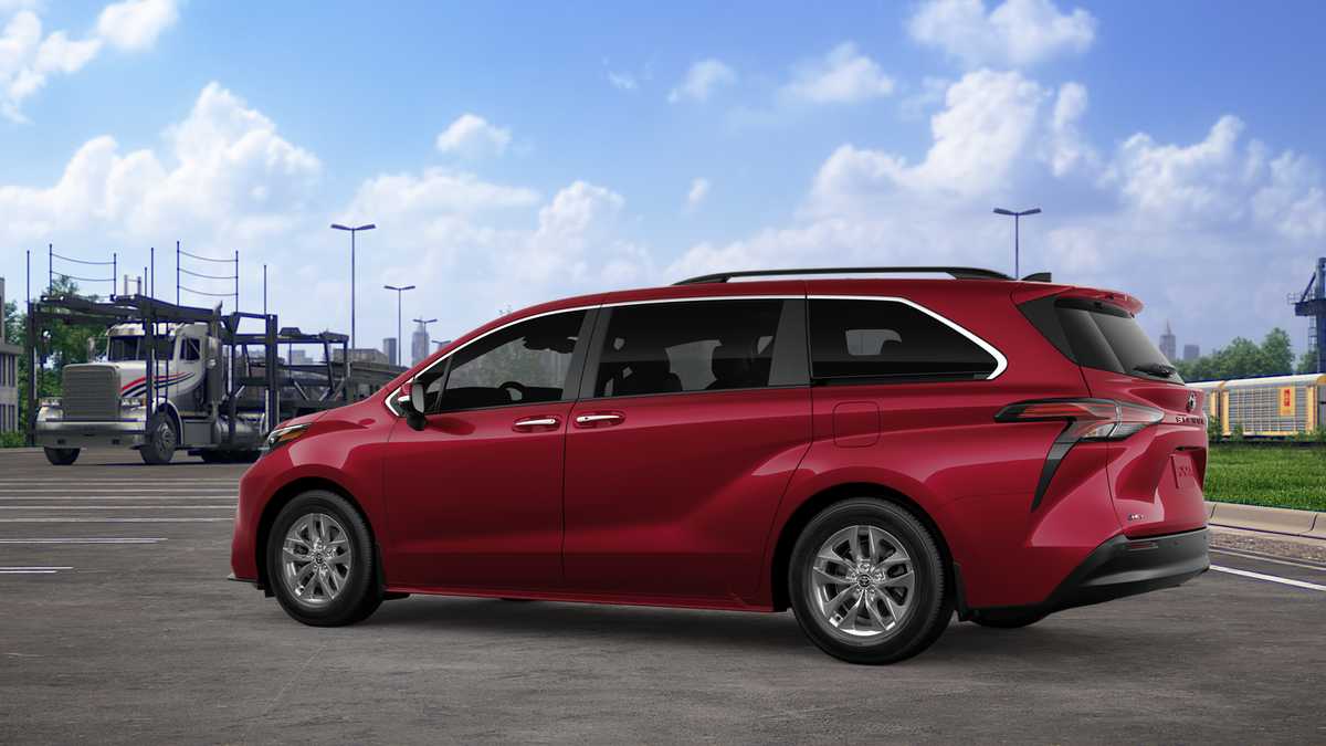 Thumbnail: 2026 Toyota Sienna - 5