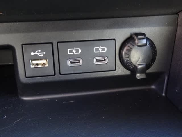 Thumbnail: 2023 Toyota Highlander - 13