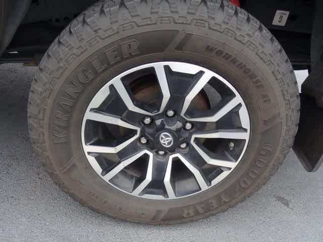 Thumbnail: 2021 Toyota Tacoma - 22