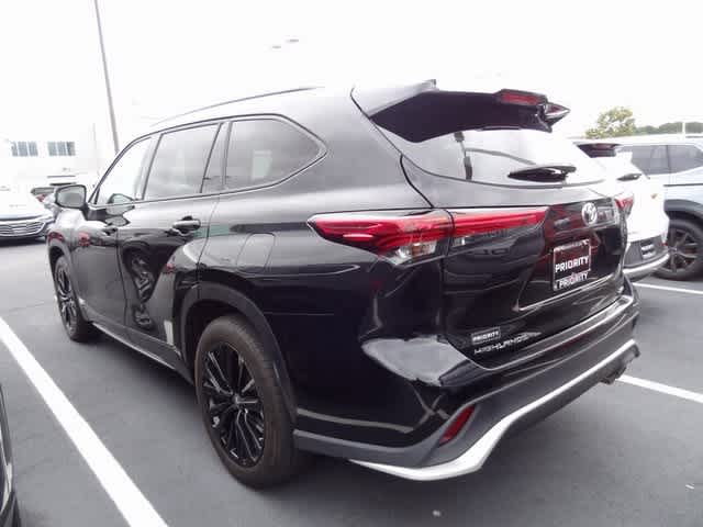 Thumbnail: 2023 Toyota Highlander - 5