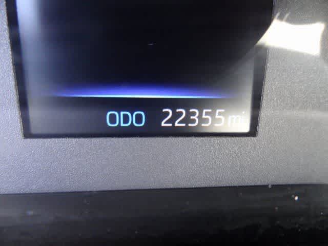 Thumbnail: 2025 Toyota Corolla Cross - 15