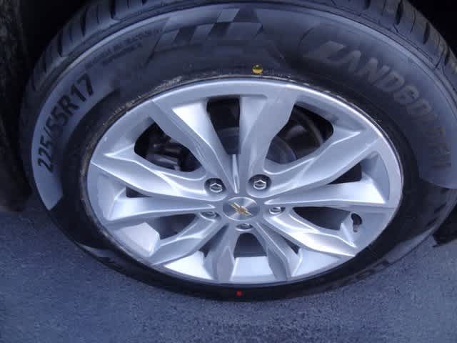 Thumbnail: 2022 Chevrolet Malibu - 12