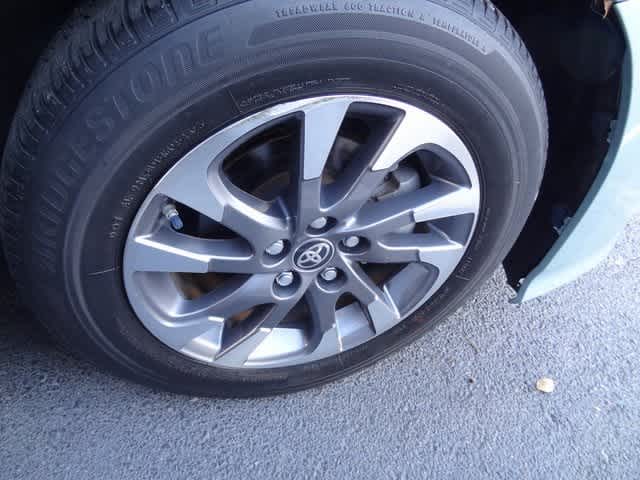 Thumbnail: 2019 Toyota Prius - 24