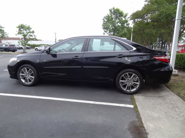 Thumbnail: 2017 Toyota Camry - 9