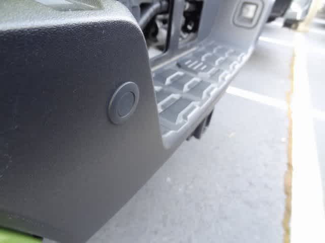 Thumbnail: 2022 Toyota Tacoma - 18