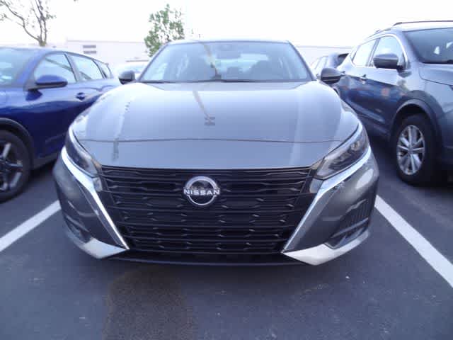 Thumbnail: 2025 Nissan Altima - 2