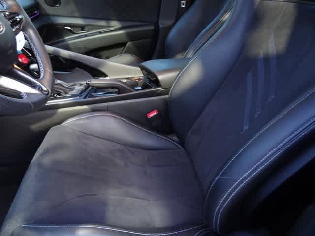 Thumbnail: 2023 Hyundai Elantra - 8