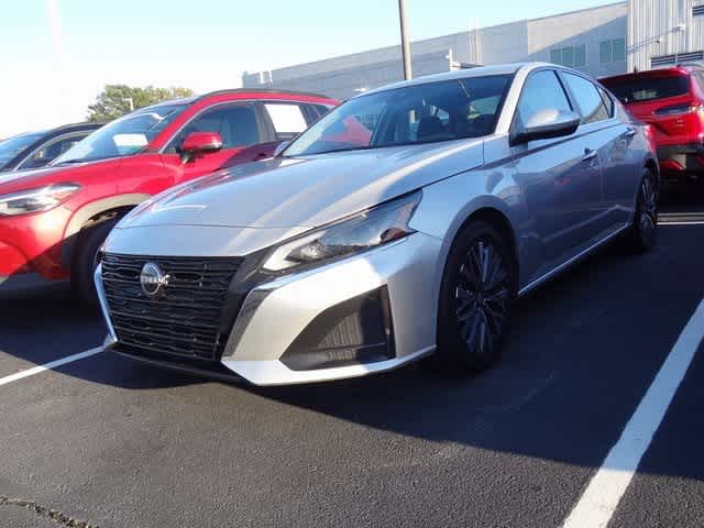 Thumbnail: 2023 Nissan Altima - 1