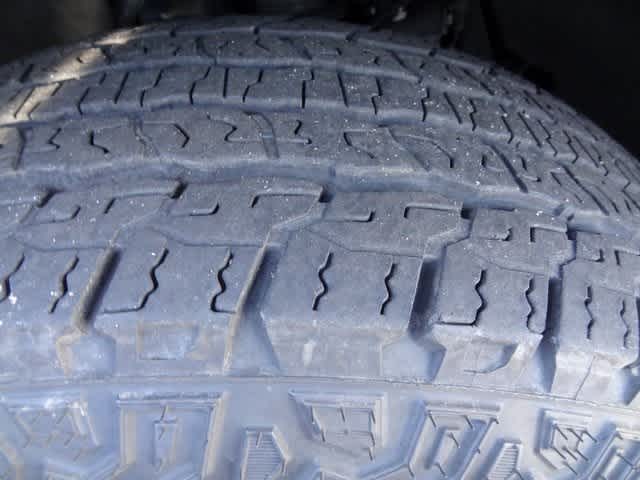 Thumbnail: 2024 Chevrolet Colorado - 13