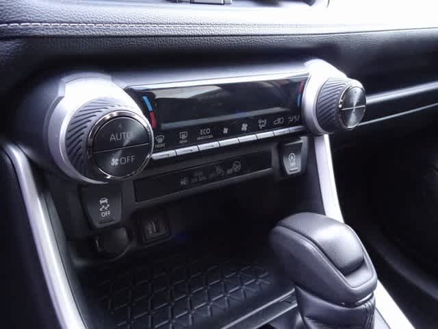 Thumbnail: 2023 Toyota RAV4 - 8