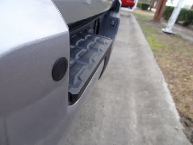 Thumbnail: 2016 Toyota Tacoma - 21