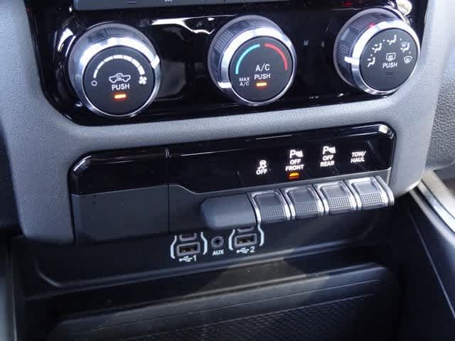 Thumbnail: 2025 RAM 1500 - 30