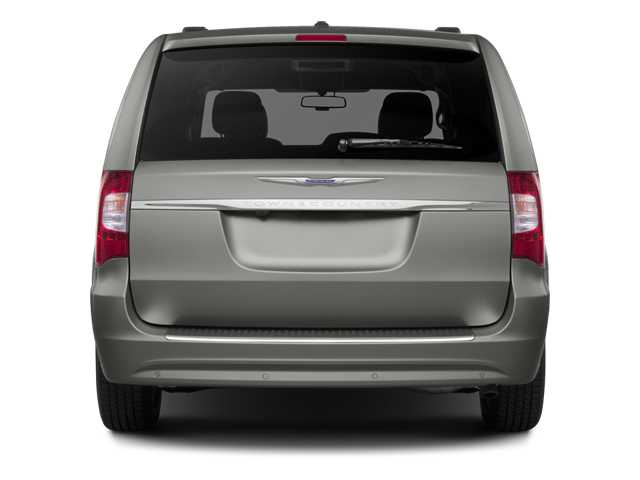 Thumbnail: 2013 Chrysler Town & Country - 5