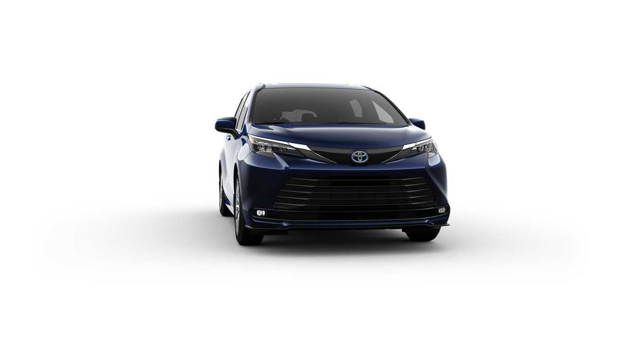 Thumbnail: 2025 Toyota Sienna - 16
